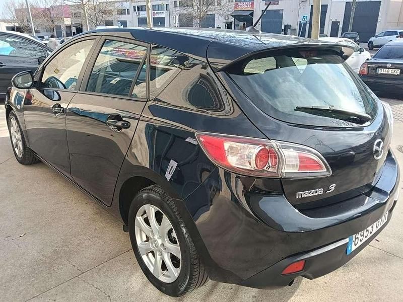 Usado Mazda 3 Active Plus 105 CV (77 kW) 2010 Negro Utilitario