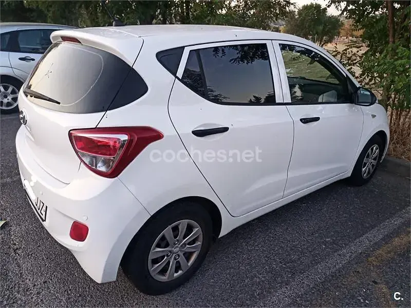 Usado Hyundai i10 Eco 67 CV (49 kW) 2017 Blanco Utilitario