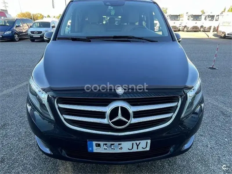 Usado Mercedes E250 Avantgarde 204 CV (150 kW) 2017 Azul Monovolumen