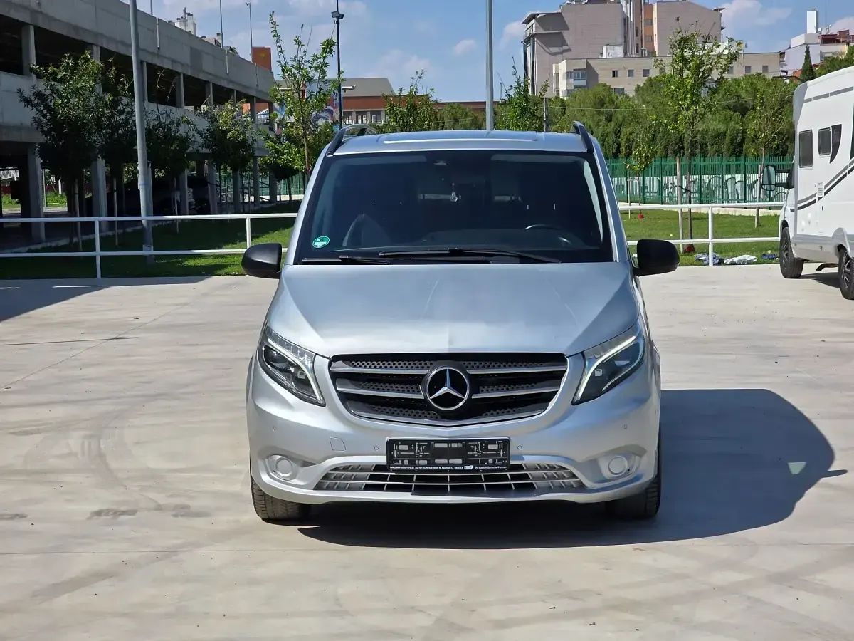 Usado Mercedes Vito 190 CV (139 kW) 2017 Gris Van
