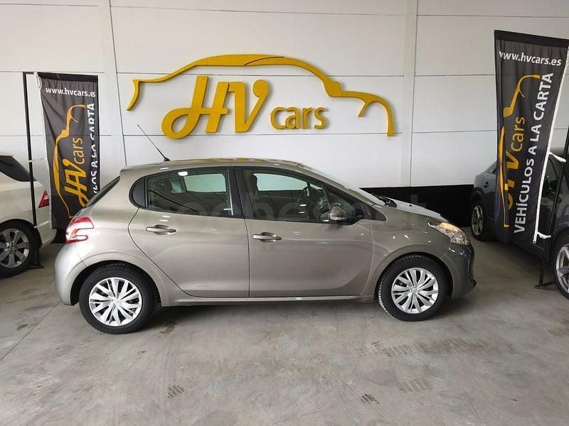 Usado Peugeot 208 Access 68 CV (50 kW) 2013 Gris / plata Utilitario