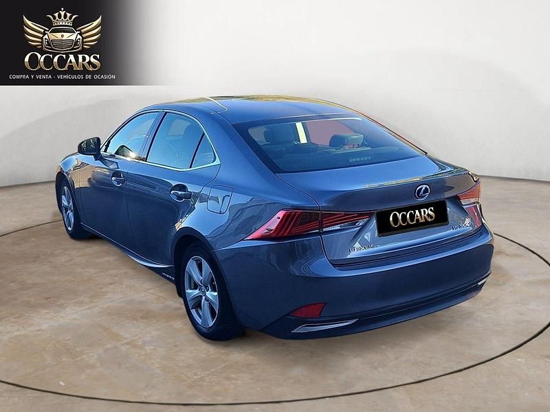 Usado Lexus IS300h Executive Line 223 CV (164 kW) 2017 Gris Berlina