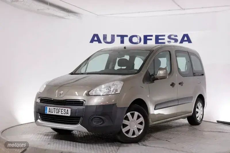 Usado 2015 Peugeot Partner Tepee Monovolumen | 8250 € (Super precio) - Imagen 1/4