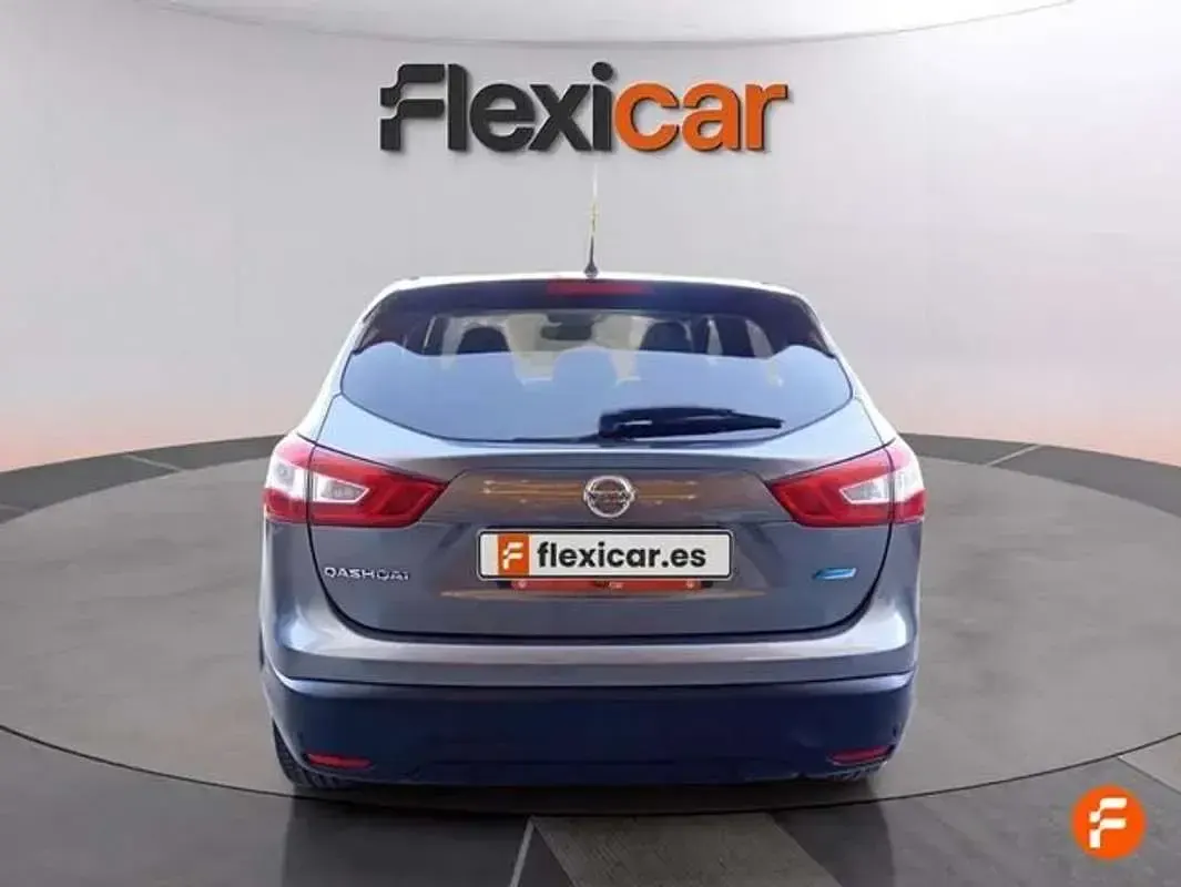 Usado Nissan Qashqai Acenta 110 CV (80 kW) 2016 Gris SUV
