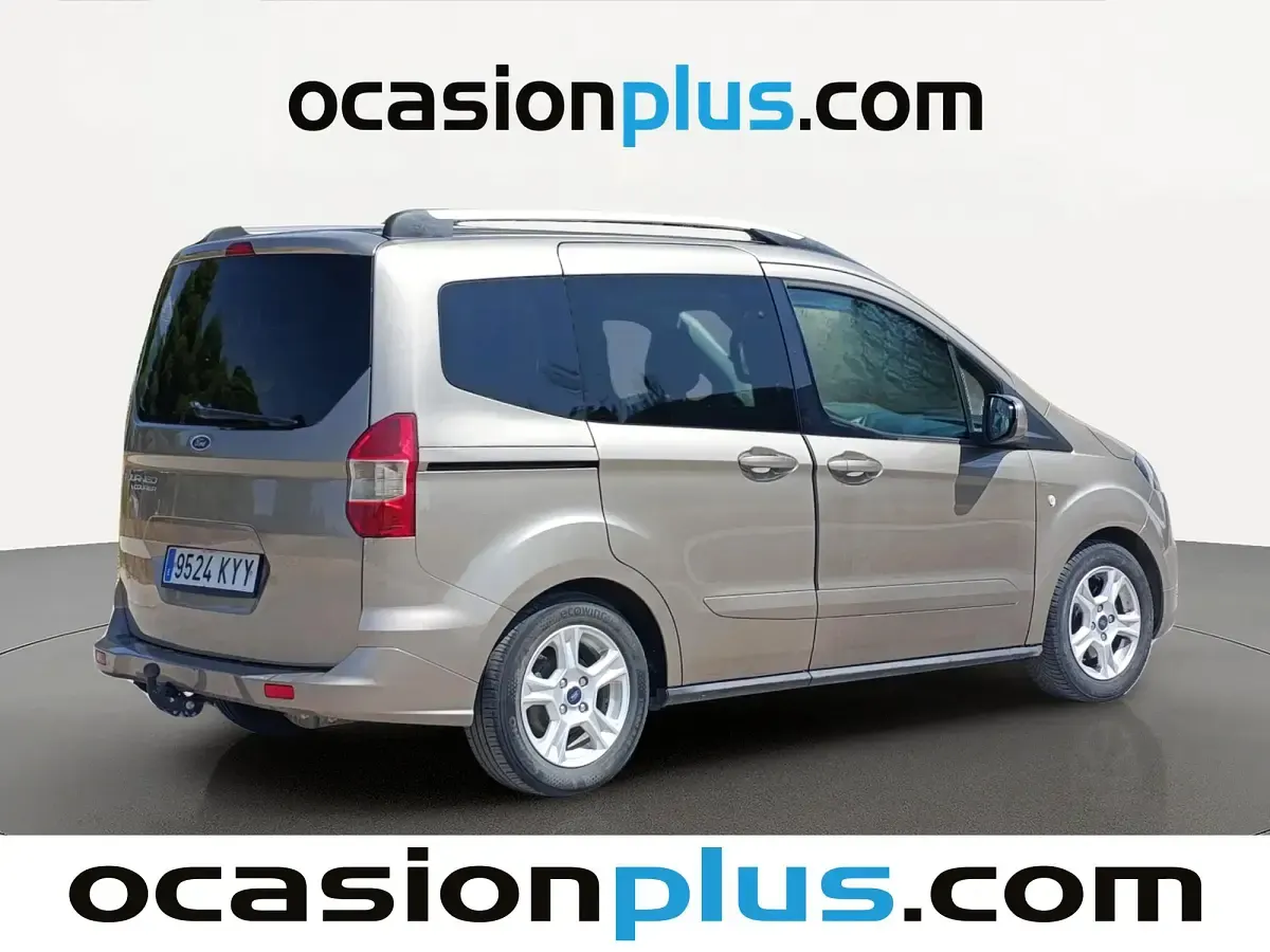 Usado Ford Tourneo Courier Trend 100 CV (73 kW) 2019 Dorado Monovolumen