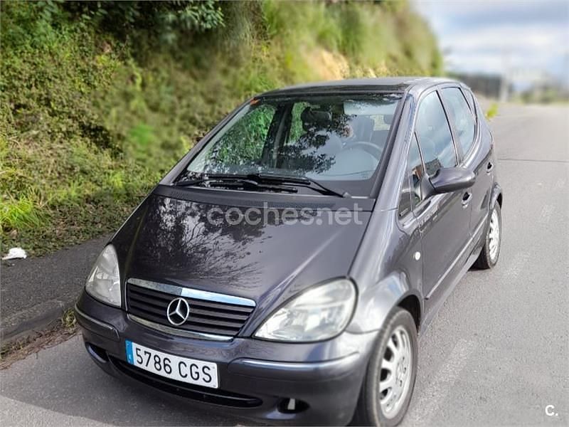 Usado Mercedes A170 Elegance 90 CV (66 kW) 2002 Negro Monovolumen