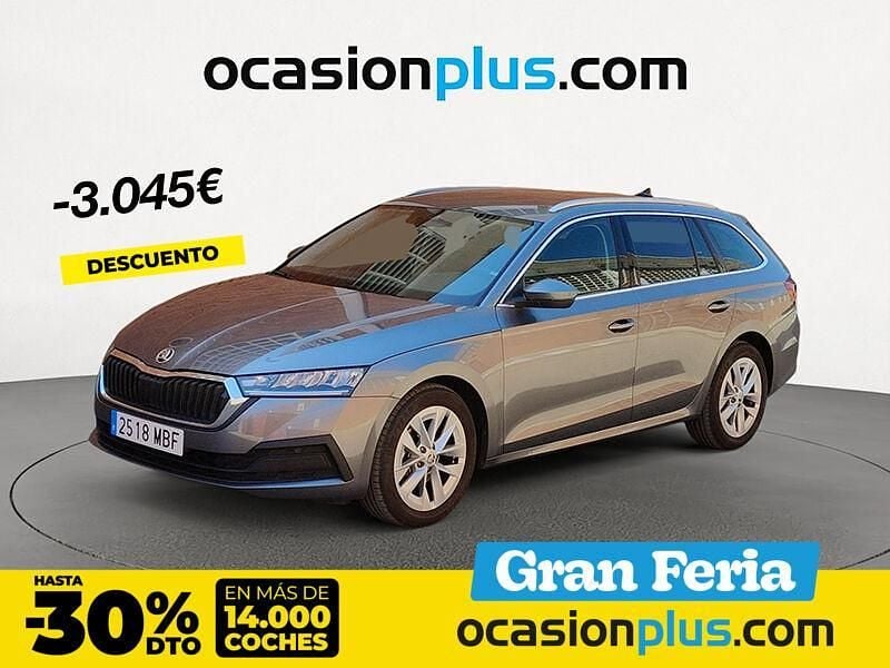 Gris / plata Usado 2022 Skoda Octavia Ambition Familiar | 20.150 € (Precio justo) - Imagen 1/4