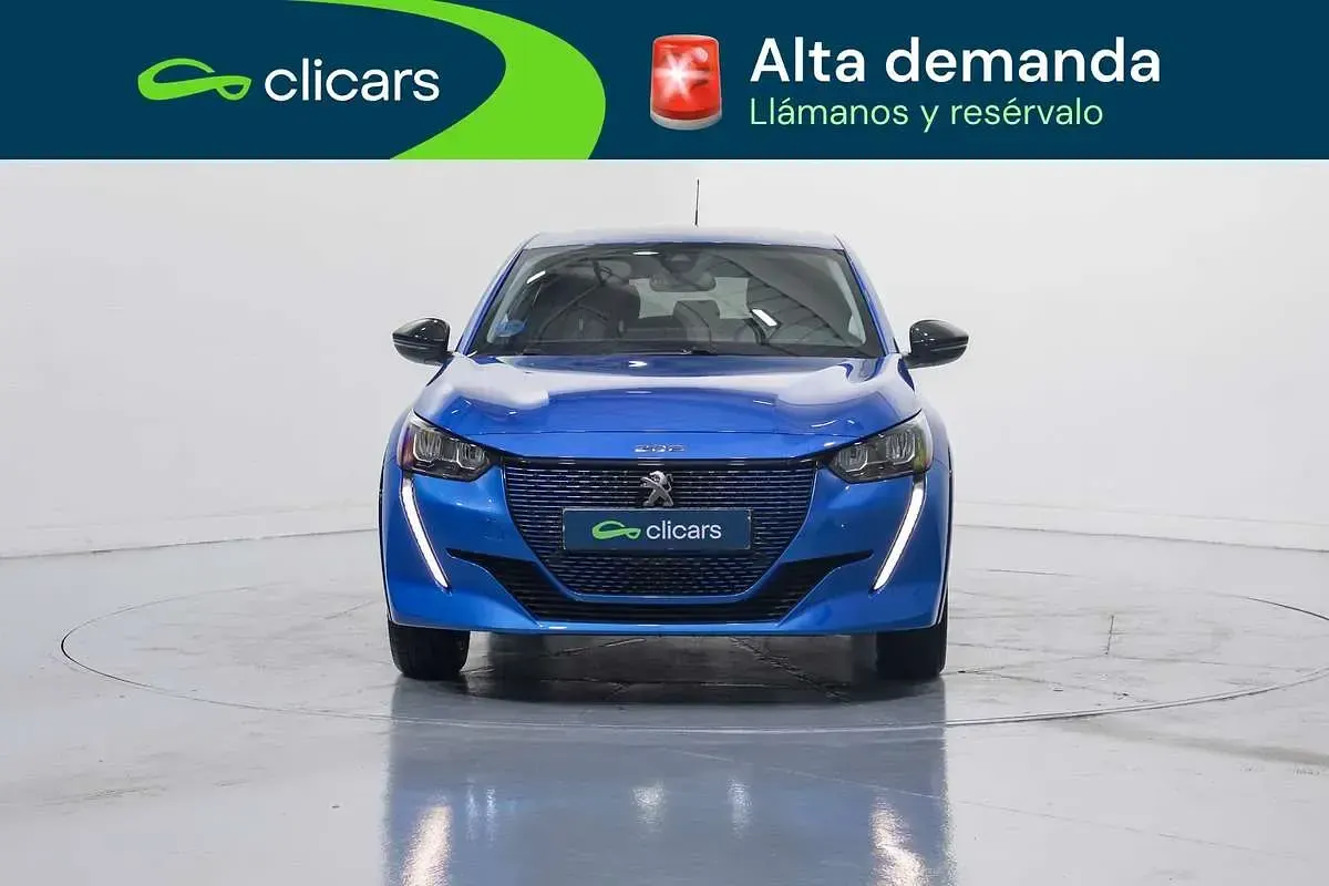 Usado Peugeot e-208 Allure 100 kW (136 CV) 2023 Azul Utilitario