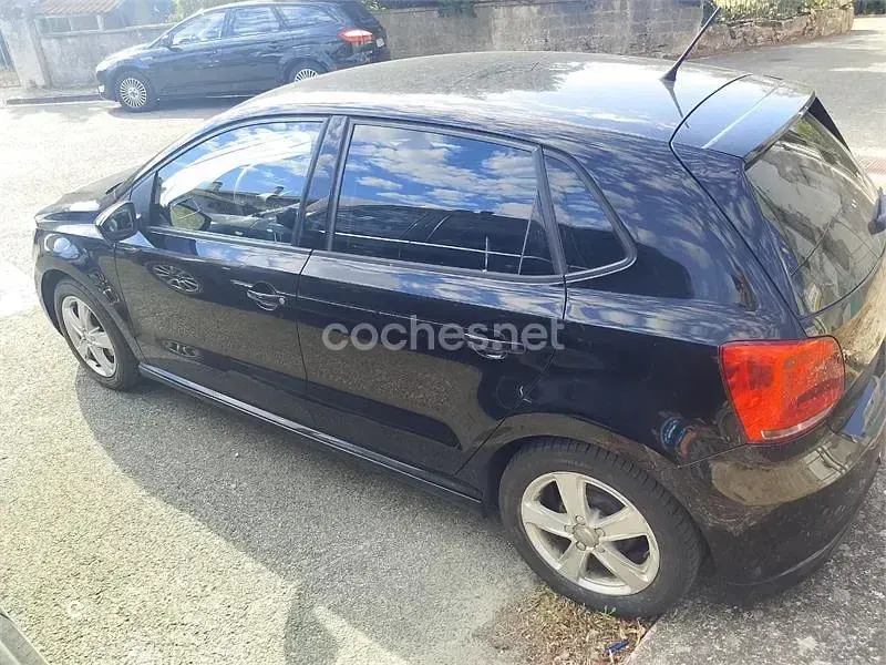 Usado VW Polo 75 CV (55 kW) 2012 Negro Utilitario