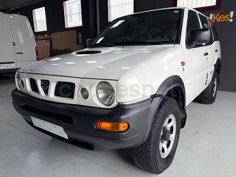 Usado Nissan Terrano S 125 CV (91 kW) 1996 Blanco SUV