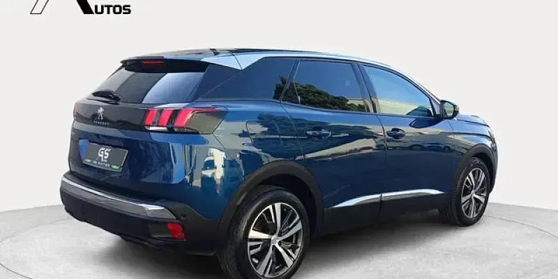 Usado Peugeot 3008 Allure 131 CV (96 kW) 2023 Azul SUV