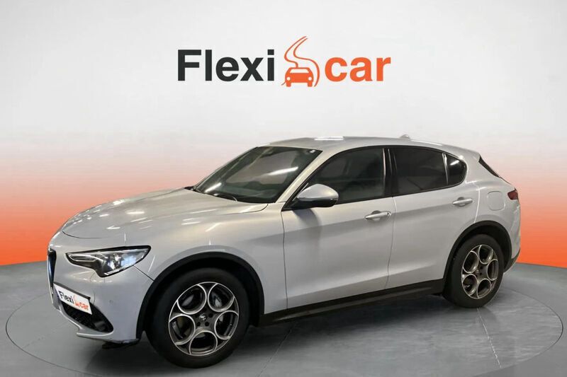 Usado Alfa Romeo Stelvio Sprint 160 CV (117 kW) 2022 Gris SUV