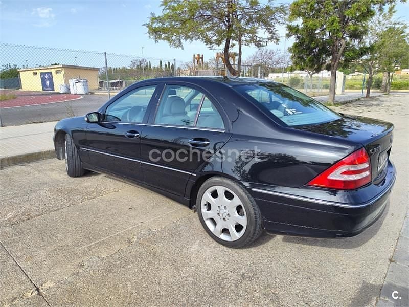 Usado Mercedes C320 Elegance 224 CV (164 kW) 2006 Negro Berlina