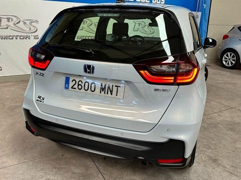 Usado Honda Jazz Sport 122 CV (89 kW) 2024 Gris / plata Utilitario
