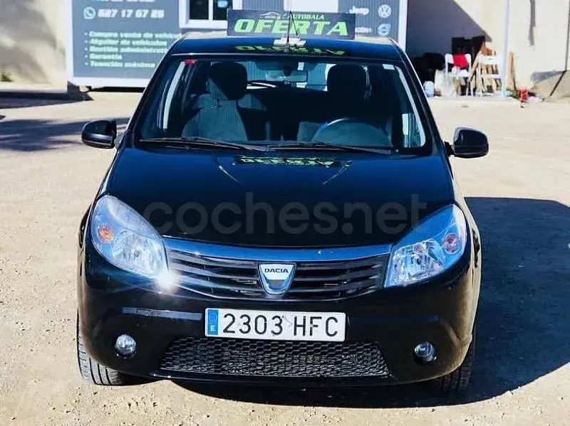 Usado Dacia Sandero Ambiance 75 CV (55 kW) 2011 Negro Berlina