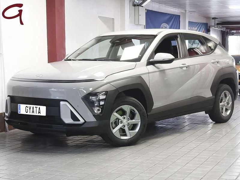 Usado Hyundai Kona 120 CV (88 kW) 2024 Gris SUV