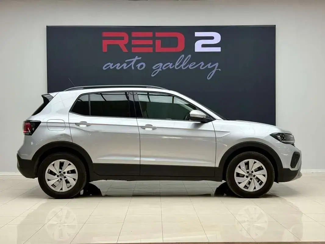 Usado VW T-Cross Life 116 CV (85 kW) 2024 Plateado SUV
