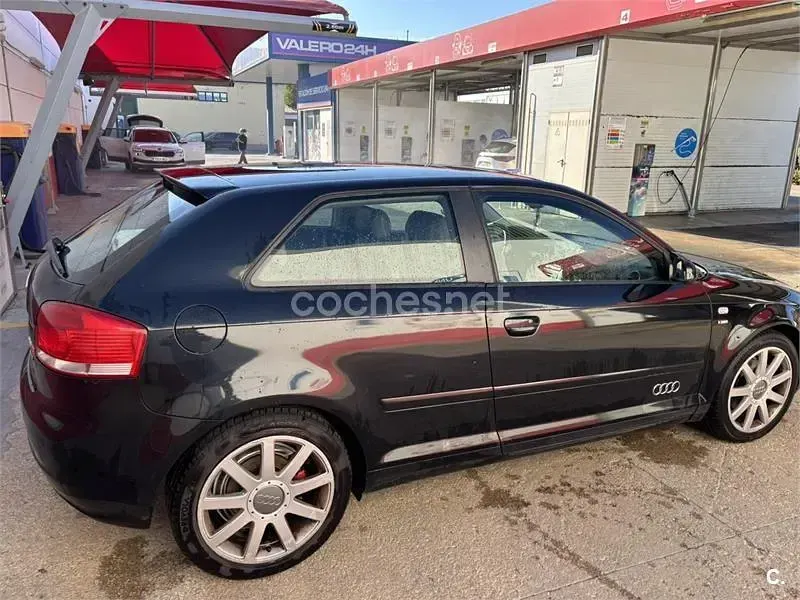 Usado Audi A3 Ambition 140 CV (102 kW) 2006 Negro Utilitario
