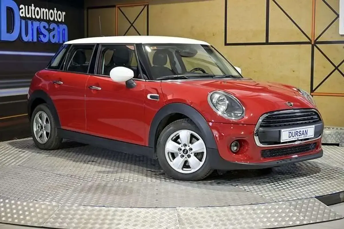 Usado Mini Cooper 103 CV (75 kW) 2020 Rojo Utilitario