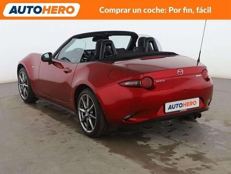 Usado Mazda MX5 Exclusive-Line 184 CV (135 kW) 2023 Rojo Descapotable