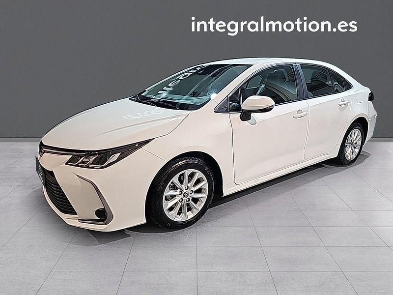 Blanco Usado 2022 Toyota Corolla Active Berlina | 20.900 € - Imagen 1/4
