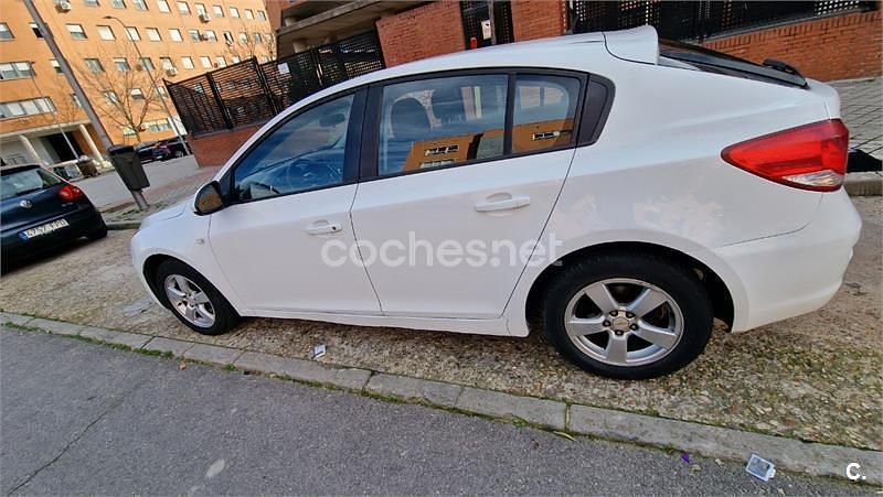 Usado Chevrolet Cruze LT 124 CV (91 kW) 2012 Blanco Berlina