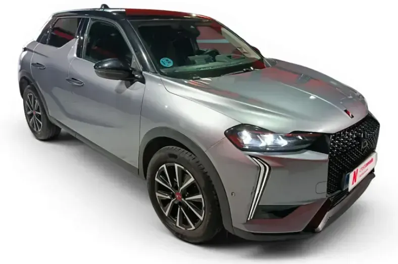 Usado DS Automobiles DS3 Crossback Performance 131 CV (96 kW) 2023 Gris / plata SUV