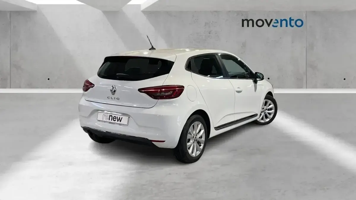 Używany Renault Clio V Techno 100 KM (73 kW) 2022 Biały Sedan/Limuzyna