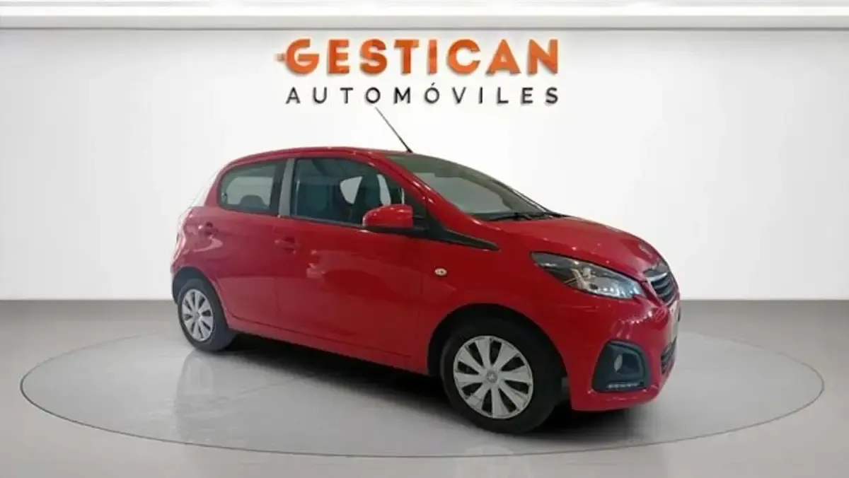 Usado Peugeot 108 Active 72 CV (52 kW) 2021 Rojo Berlina