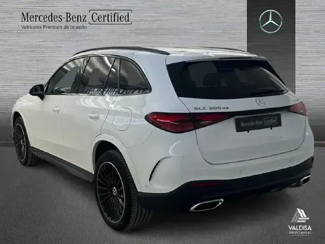 Usado Mercedes GLC300e 333 CV (244 kW) 2026 Blanco polar SUV