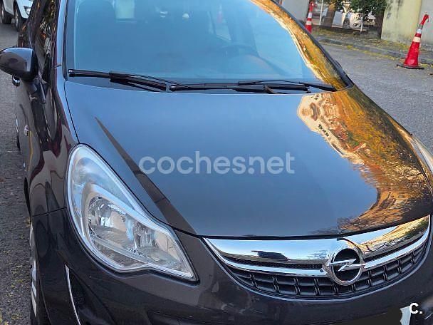 Gris / plata Usado 2013 Opel Corsa Selective Berlina | 5000 € (Precio justo) - Imagen 1/4