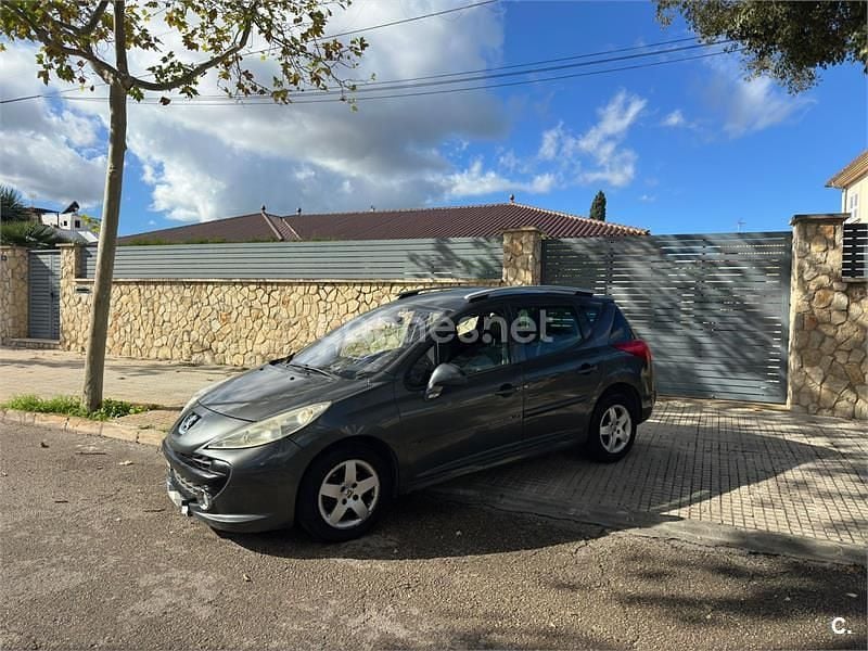 Verde Usado 2009 Peugeot 207 Familiar | 3500 € (Precio justo) - Imagen 1/4
