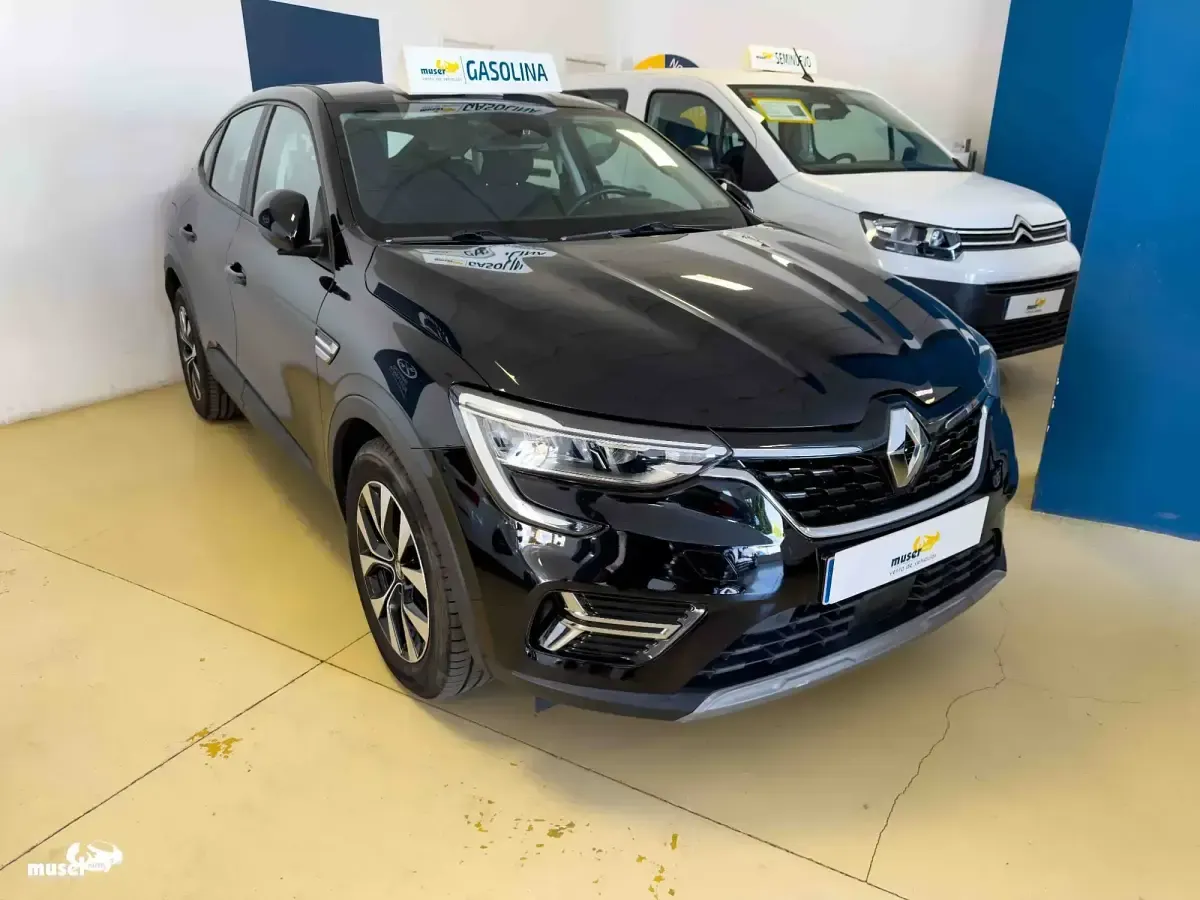 Usado Renault Arkana Intens 145 CV (106 kW) 2022 Negro SUV