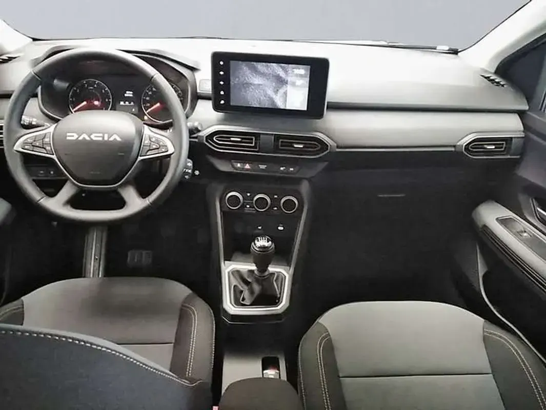 Usado Dacia Jogger Extreme 101 CV (74 kW) 2025 Verde Monovolumen