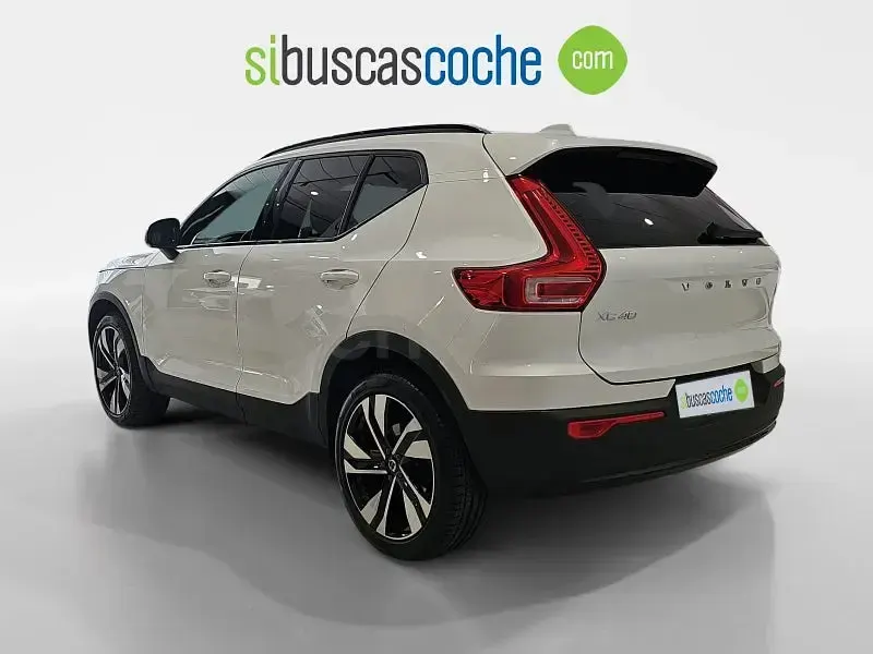 Usado Volvo XC40 Plus 163 CV (119 kW) 2025 Blanco SUV