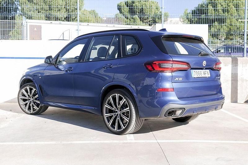 Usado BMW X5 Comfort Edition 340 CV (250 kW) 2023 Azul SUV
