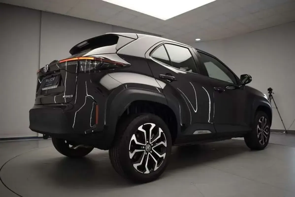 Usado Toyota Yaris Cross Connect Style 116 CV (85 kW) 2022 Negro SUV