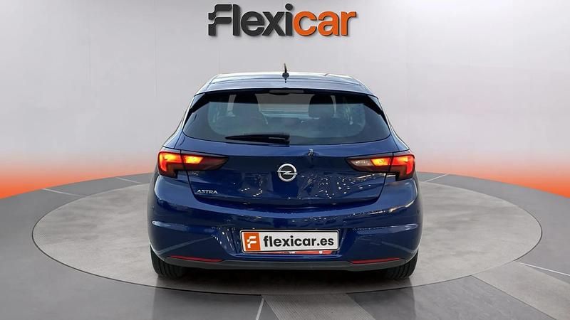 Usado Opel Astra GS Line 131 CV (96 kW) 2020 Azul Utilitario