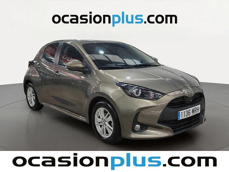 Begagnad Toyota Yaris Edition 125 HK (91 kW) 2024 Brun Halvkombi