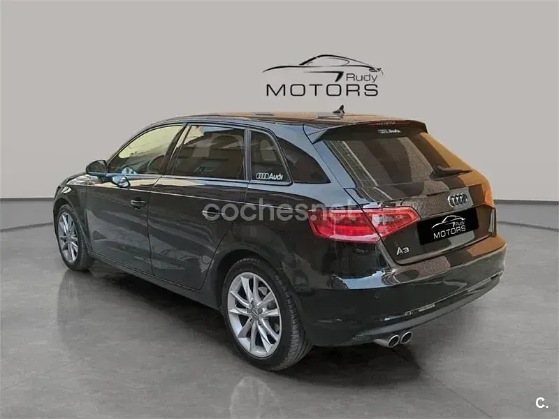 Usado Audi A3 Ambiente 150 CV (110 kW) 2014 Negro Berlina
