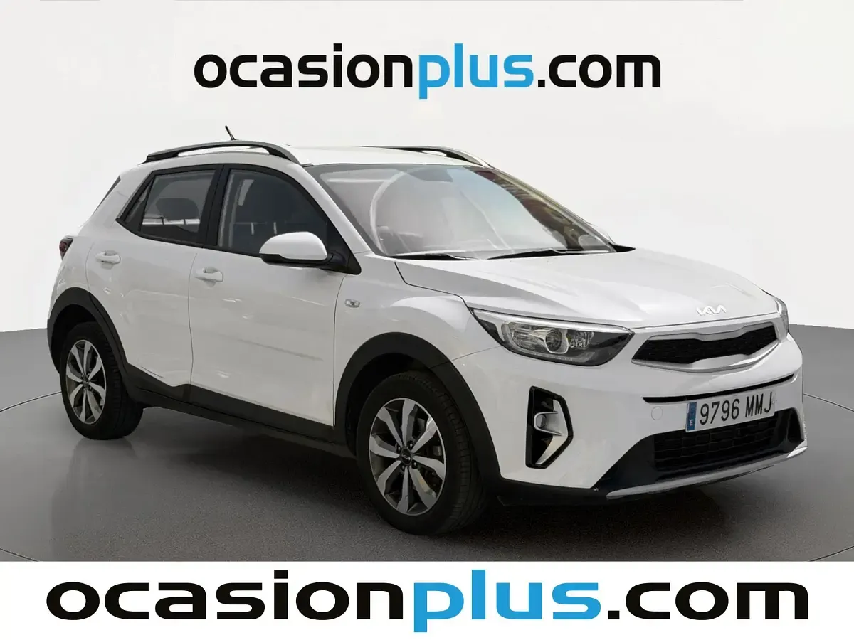 Usado Kia Stonic 84 CV (61 kW) 2023 Blanco SUV