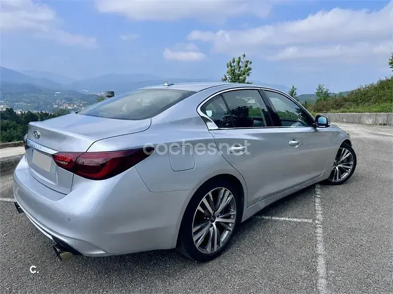 Usado Infiniti Q50 Sport Tech 364 CV (267 kW) 2019 Gris / plata Berlina