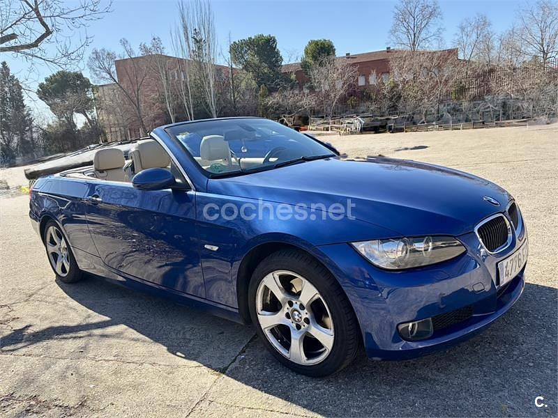 Usado BMW 320 Cabriolet 170 HP (125 kW) 2007 Azul Cabrios