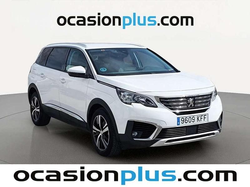Usado Peugeot 5008 Allure 131 CV (96 kW) 2017 Blanco SUV