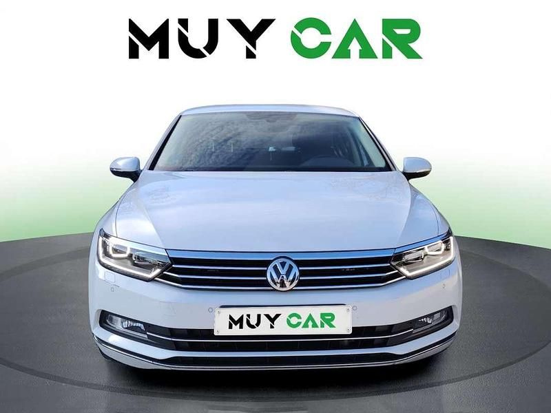 Używany VW Passat Sport 150 KM (110 kW) 2016 Biały Sedan/Limuzyna