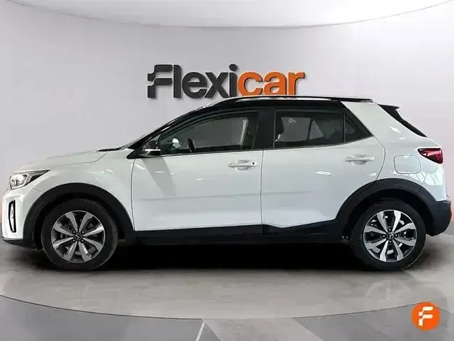 Usado Kia Stonic 120 CV (88 kW) 2021 Blanco SUV