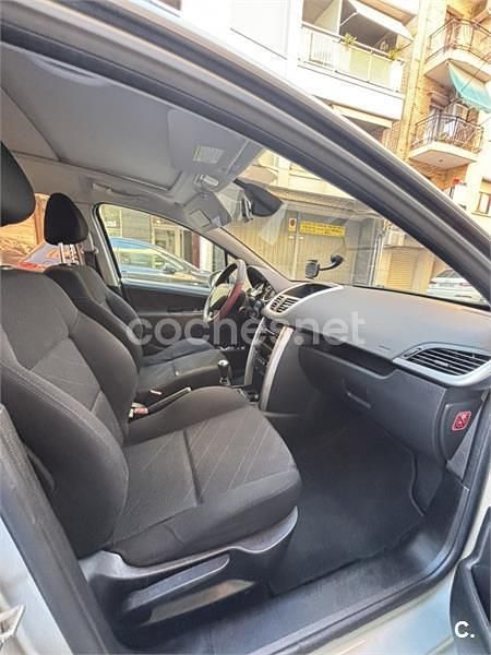 Usado Peugeot 207 95 CV (69 kW) 2008 Gris / plata Familiar