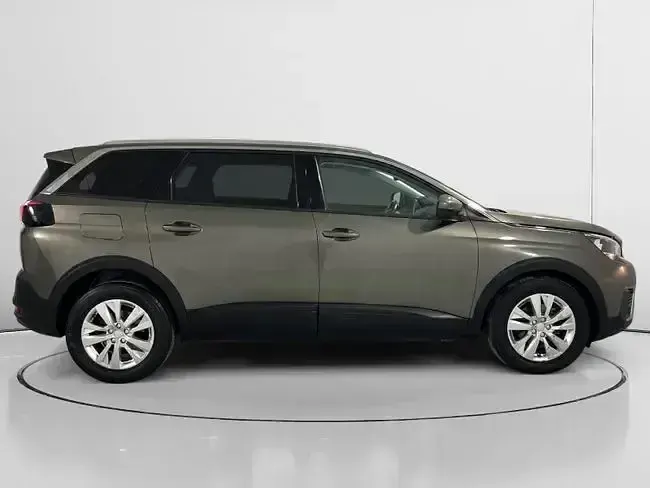 Usado Peugeot 5008 Active 120 CV (88 kW) 2017 Gris Monovolumen