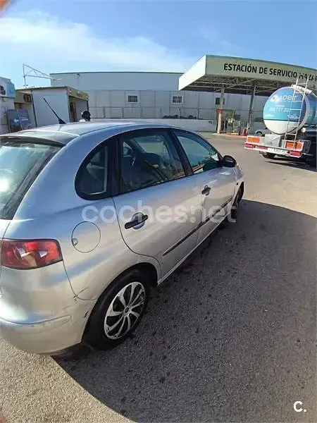 Usado Seat Ibiza 75 CV (55 kW) 2002 Blanco Utilitario