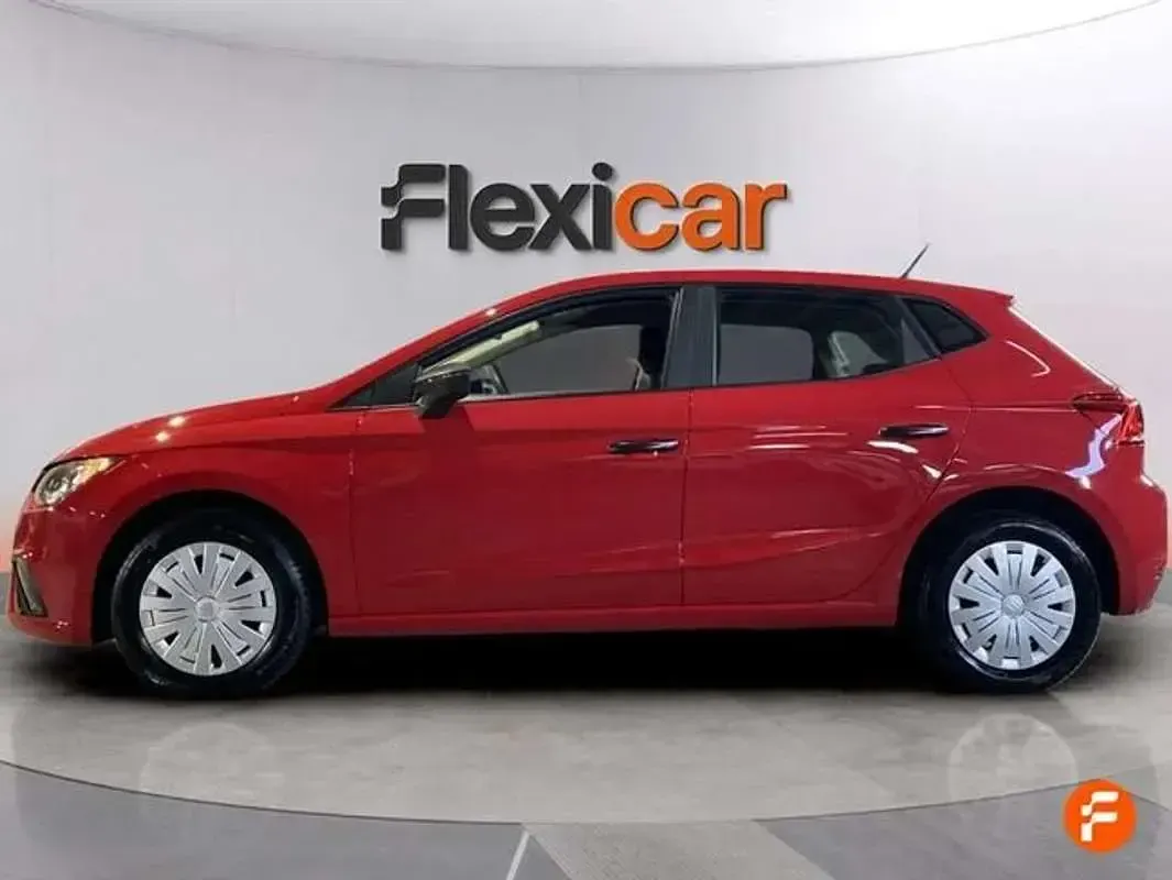Usado Seat Ibiza Reference 95 CV (69 kW) 2021 Rojo Utilitario